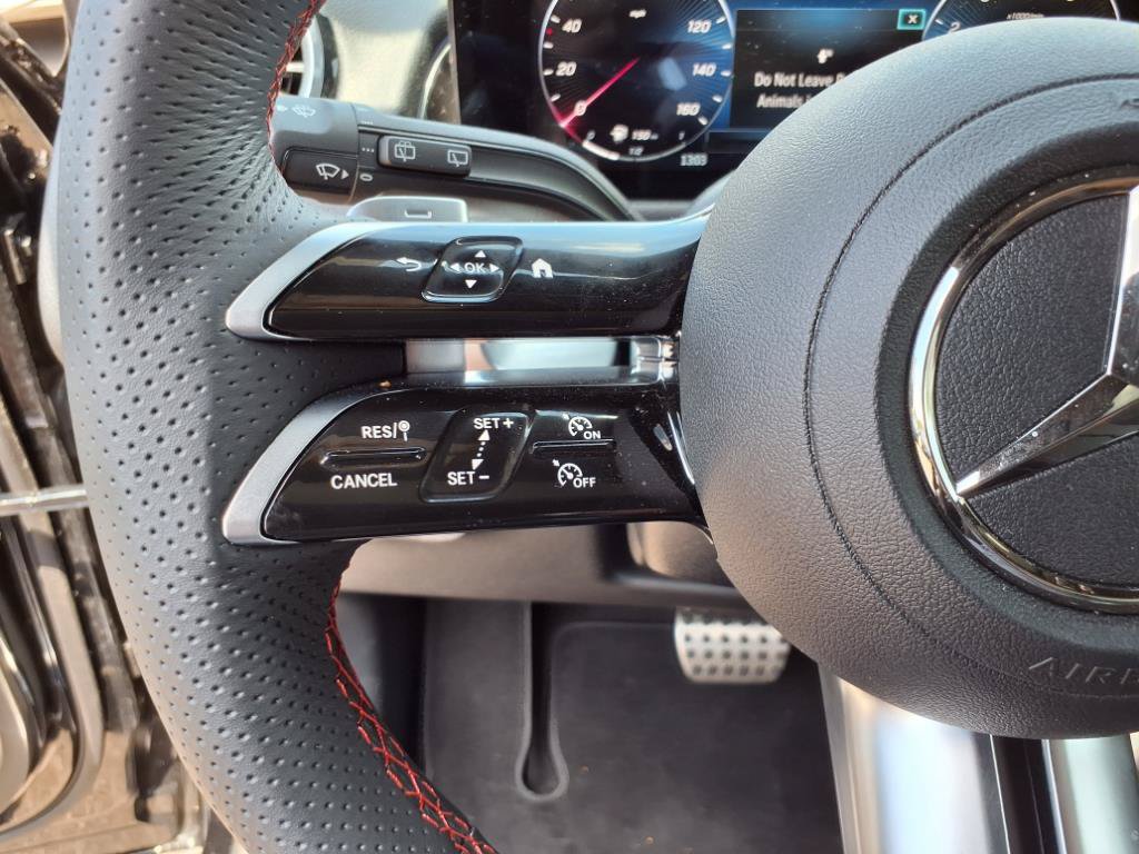 Used 2025 Mercedes-Benz GLB 250 4MATIC image 15