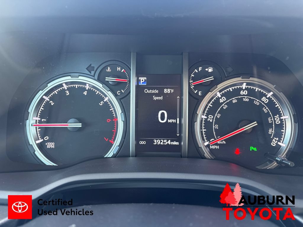 Used 2024 Toyota 4Runner Limited AWD/4WD image 23