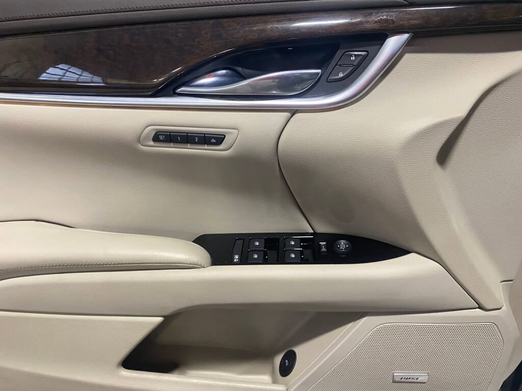 Used 2014 Cadillac XTS Platinum image 6