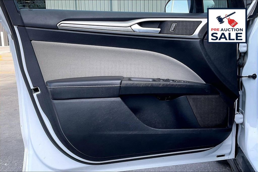 Used 2020 Ford Fusion S image 22