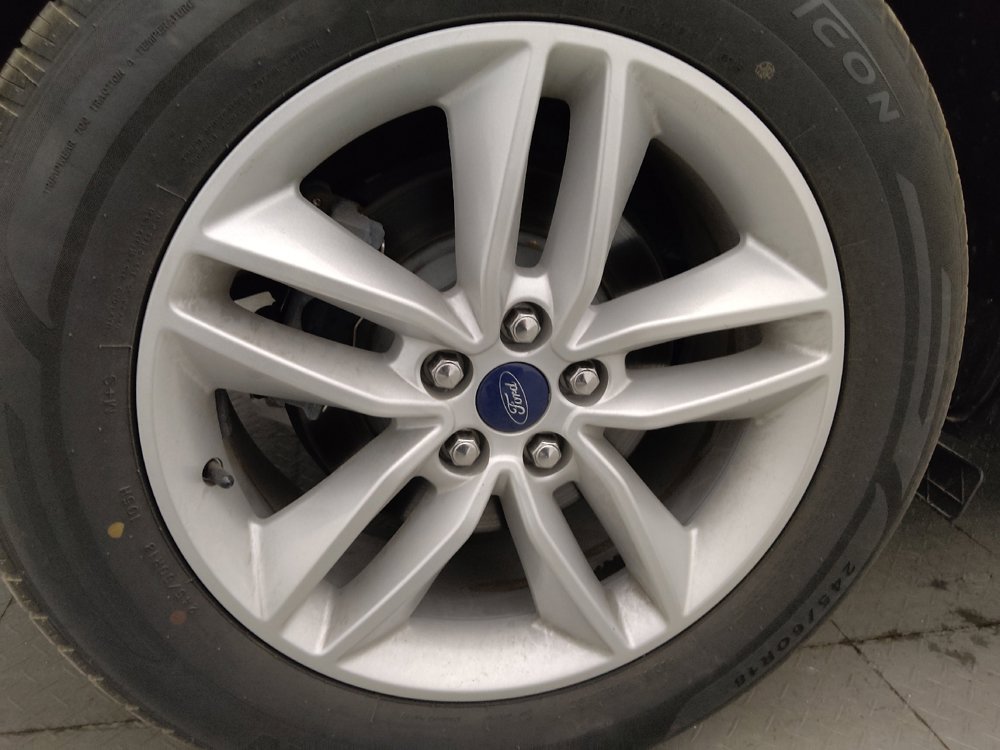 Used 2018 Ford Edge SEL w/ Equipment Group 201A FWD image 31