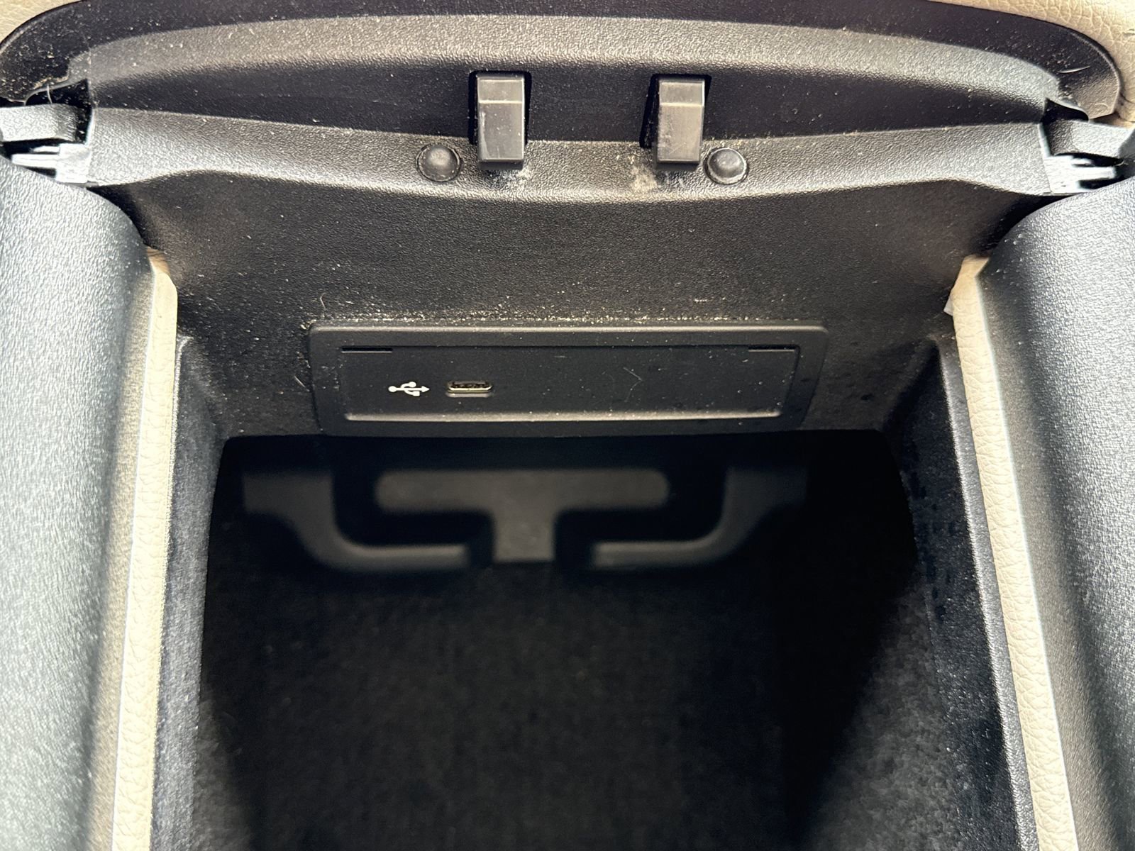 Used 2020 Mercedes-Benz GLE 350 4MATIC image 32