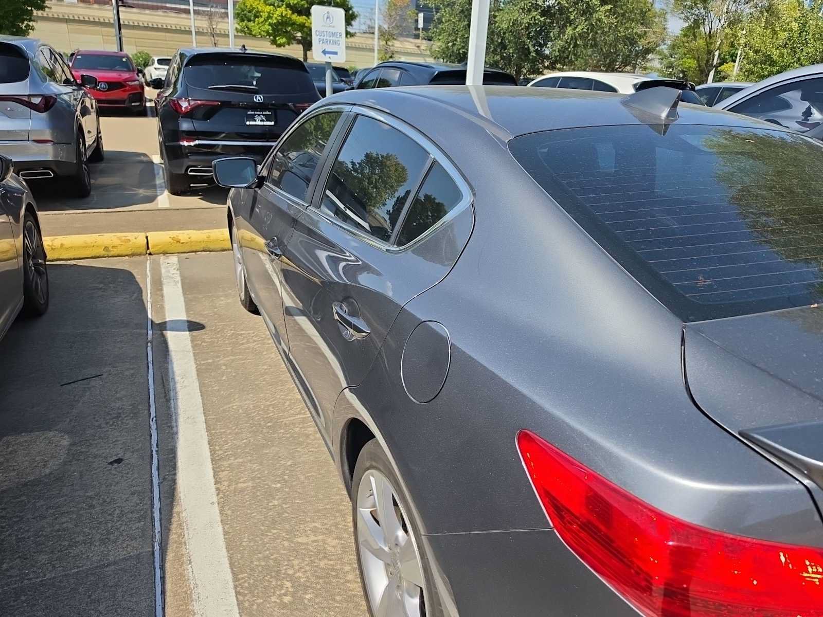 Used 2014 Acura ILX w/ Premium Package FWD image 6