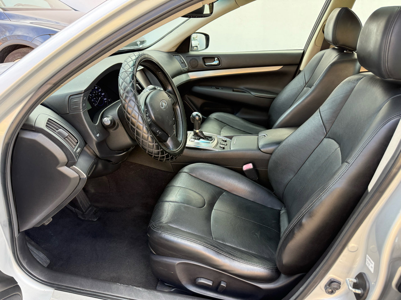 Used 2015 INFINITI Q40 AWD w/ Moonroof Package image 27