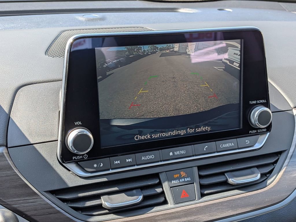 Used 2025 Nissan Altima 2.5 SV image 19