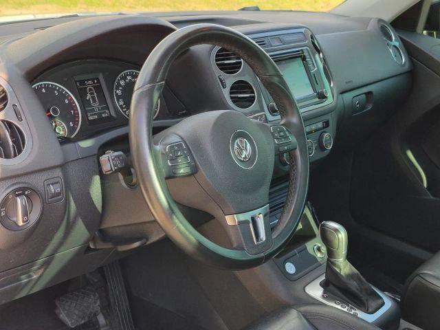 Used 2017 Volkswagen Tiguan Sport image 8
