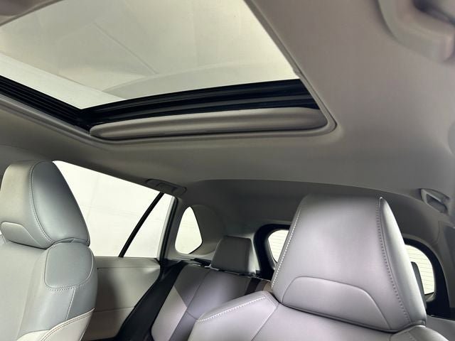 Used 2019 Toyota RAV4 XLE Premium w/ Cold Weather Package AWD/4WD image 13