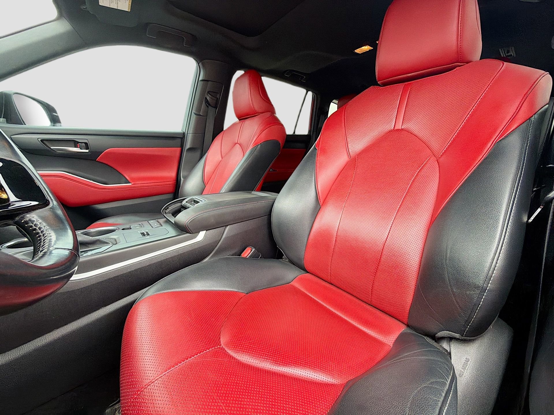 Used 2021 Toyota Highlander XSE image 21