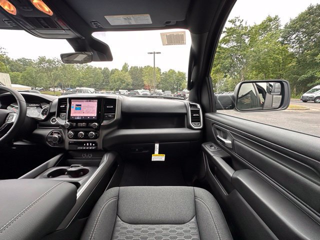 New 2026 RAM 1500 Express AWD/4WD image 26