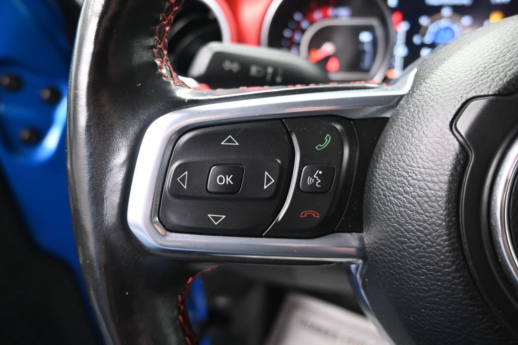 Used 2022 Jeep Gladiator Rubicon w/ LED Lighting Group AWD/4WD image 26