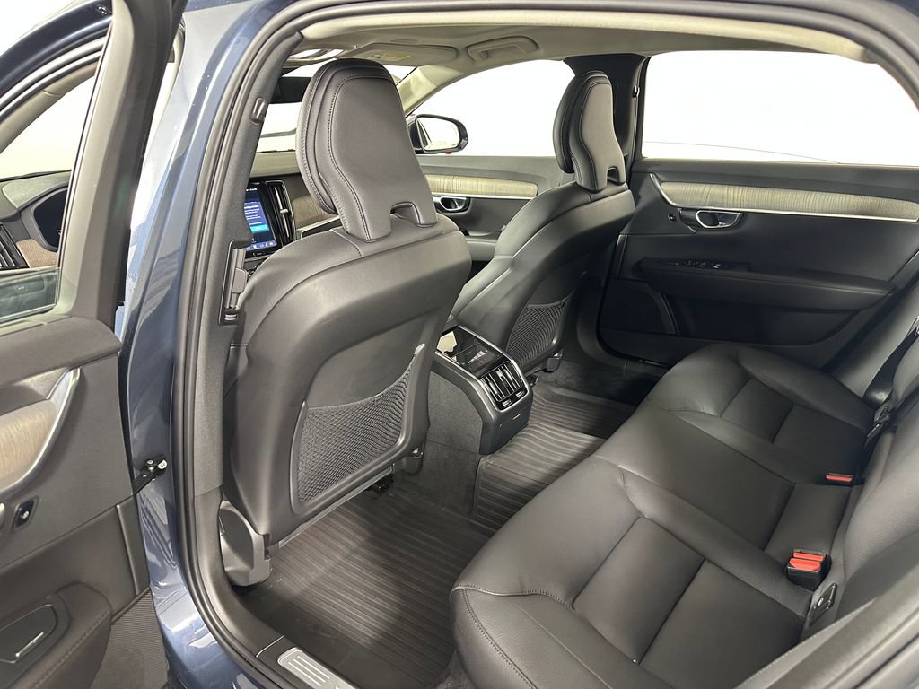 Used 2025 Volvo S90 B6 Plus w/ Protection Package Premier AWD/4WD image 21