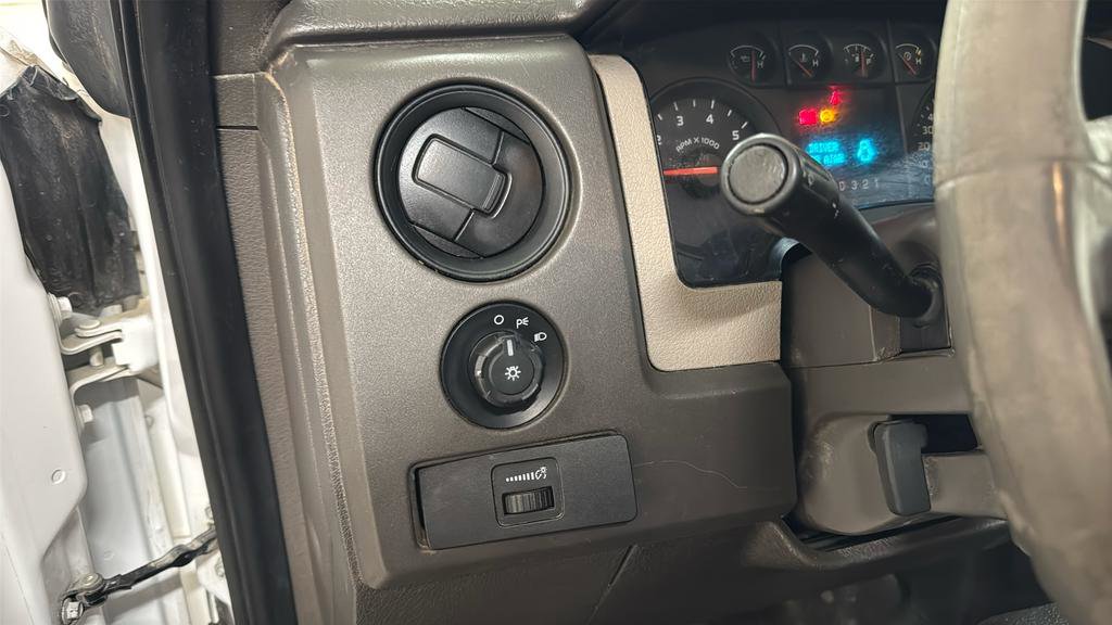 Used 2010 Ford F150 XLT AWD/4WD image 14