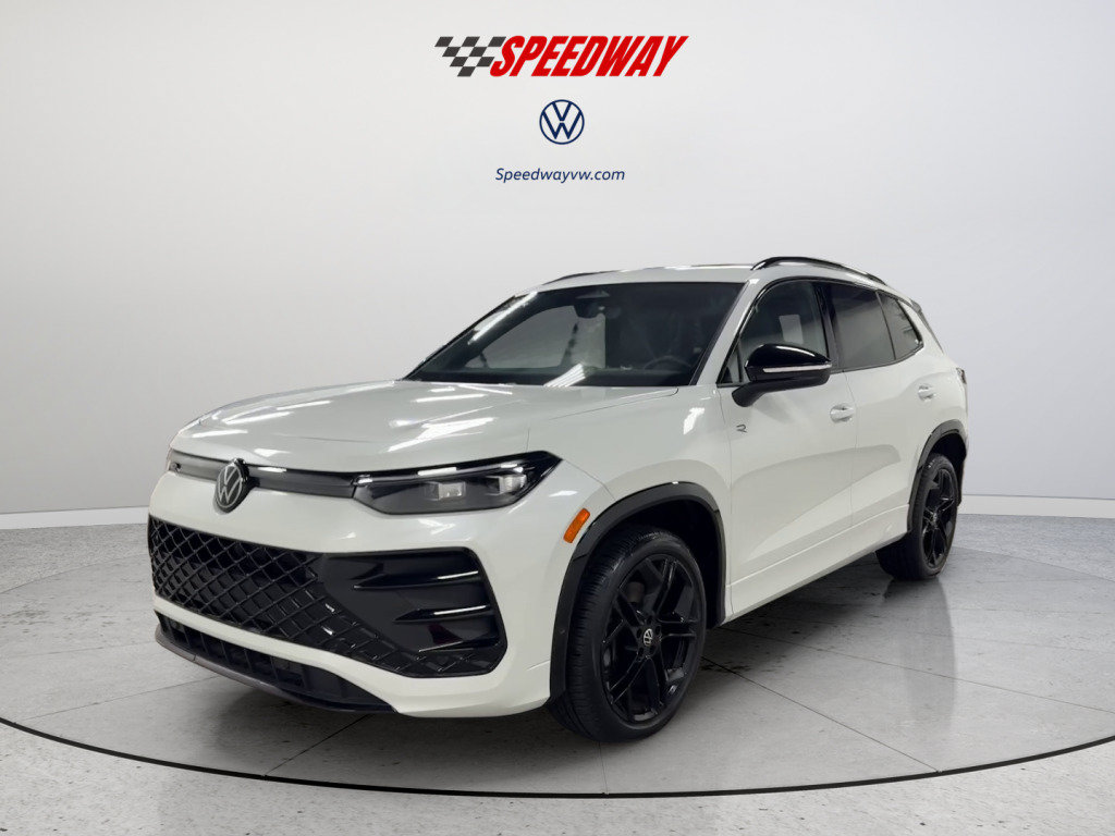 Certified 2025 Volkswagen Tiguan SE R-Line AWD/4WD image 12