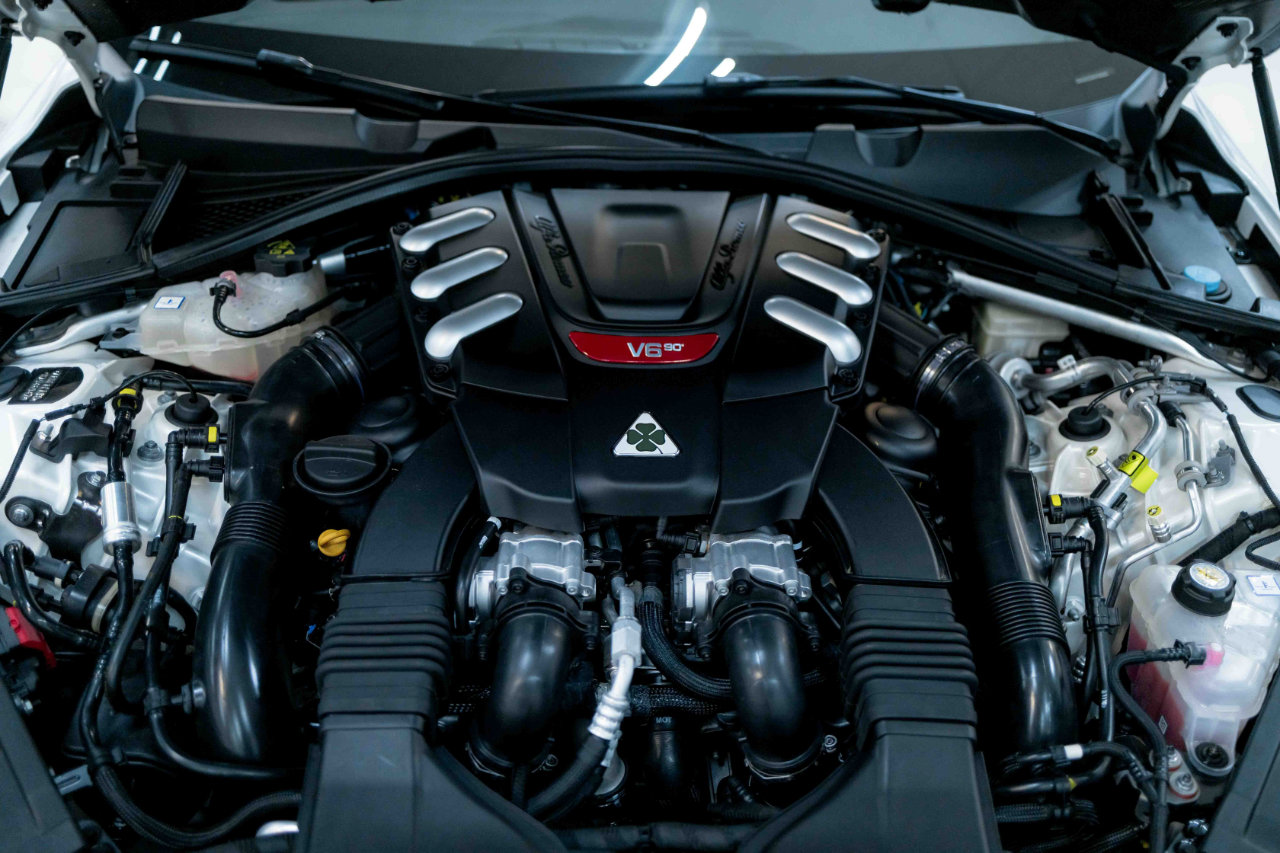 Used 2017 Alfa Romeo Giulia Quadrifoglio image 93