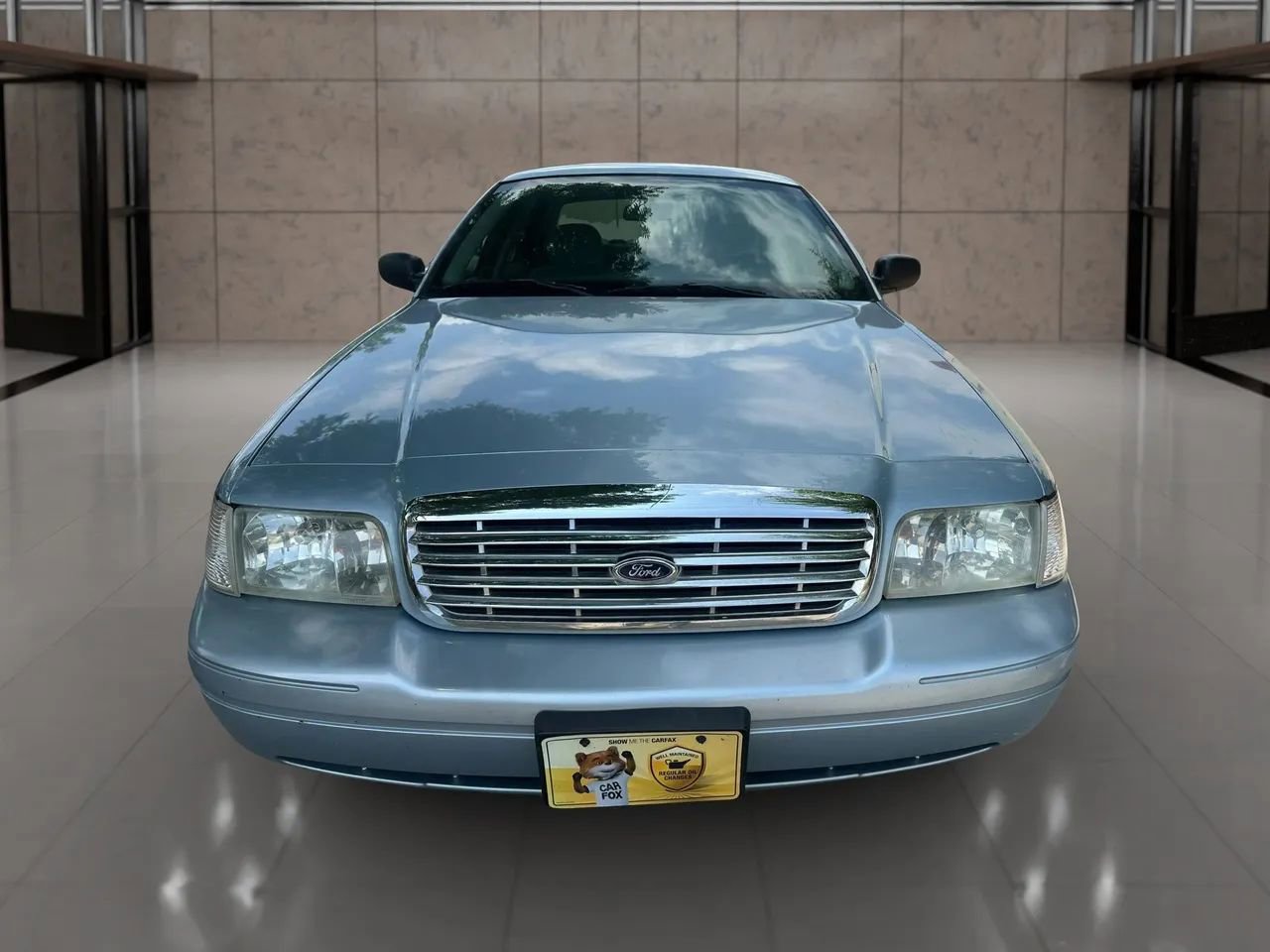 Used 2005 Ford Crown Victoria RWD image 19