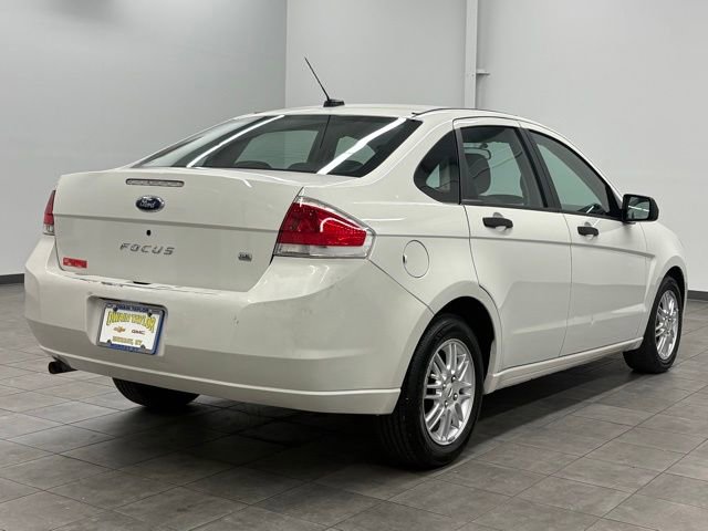 Used 2009 Ford Focus SE image 2