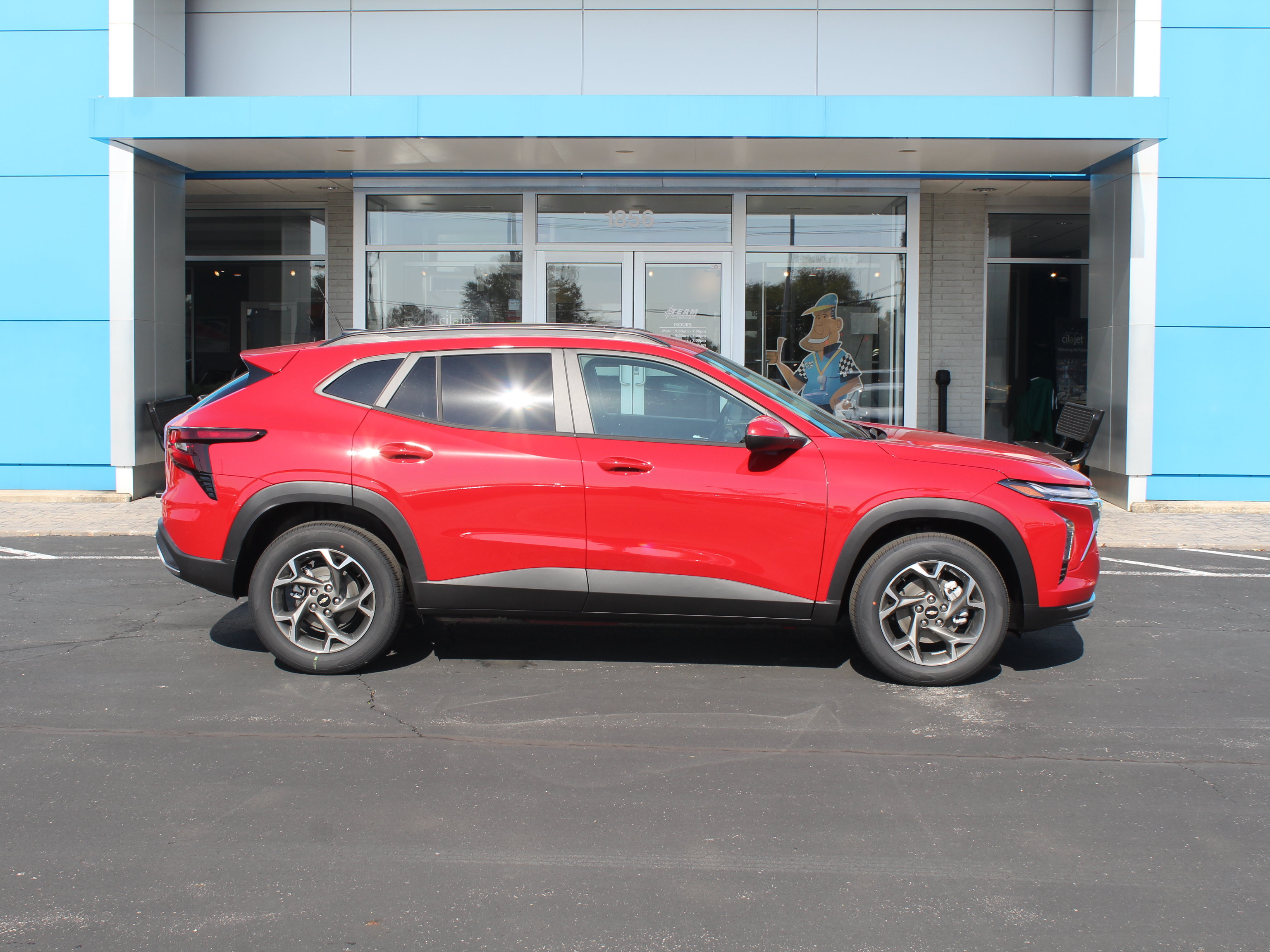 New 2026 Chevrolet Trax LT FWD image 5