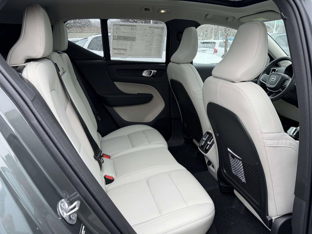 New 2026 Volvo XC40 B5 Ultra w/ Protection Package Premier image 12