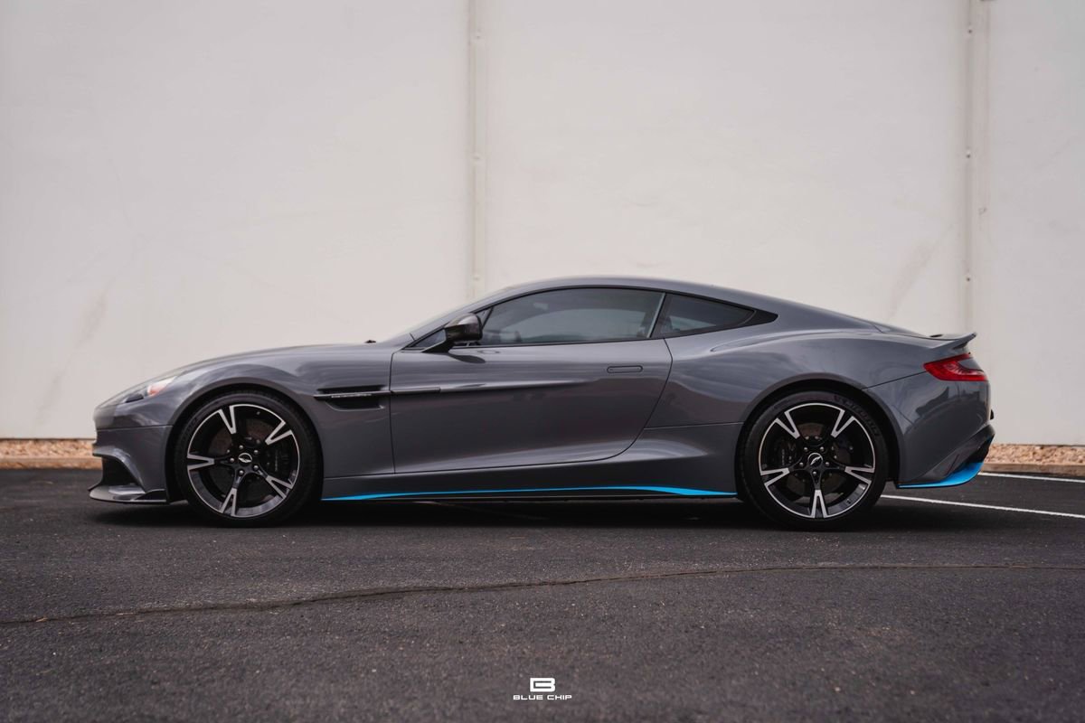 Used 2018 Aston Martin Vanquish S image 2