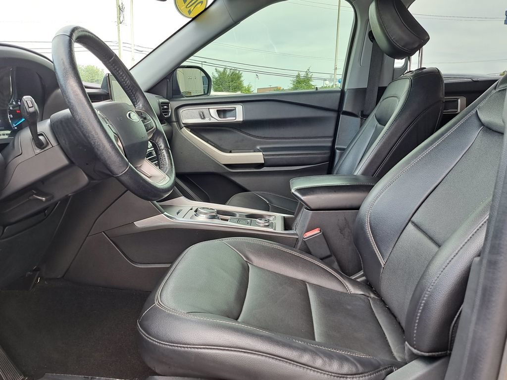 Used 2023 Ford Explorer Limited AWD/4WD image 14