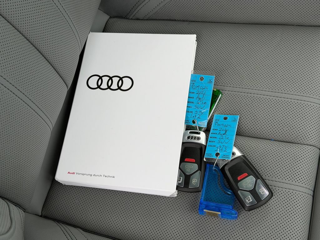 Used 2021 Audi Q5 e Prestige w/ Prestige Package AWD/4WD image 8