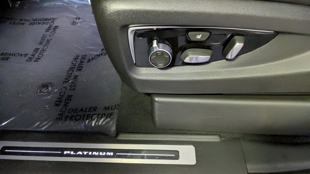 Used 2016 Cadillac Escalade Platinum image 26