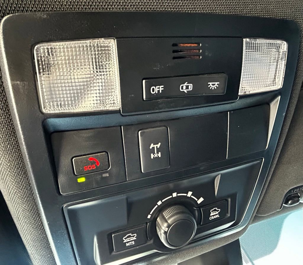 Used 2022 Toyota Tacoma TRD Off-Road w/ Technology Package image 31