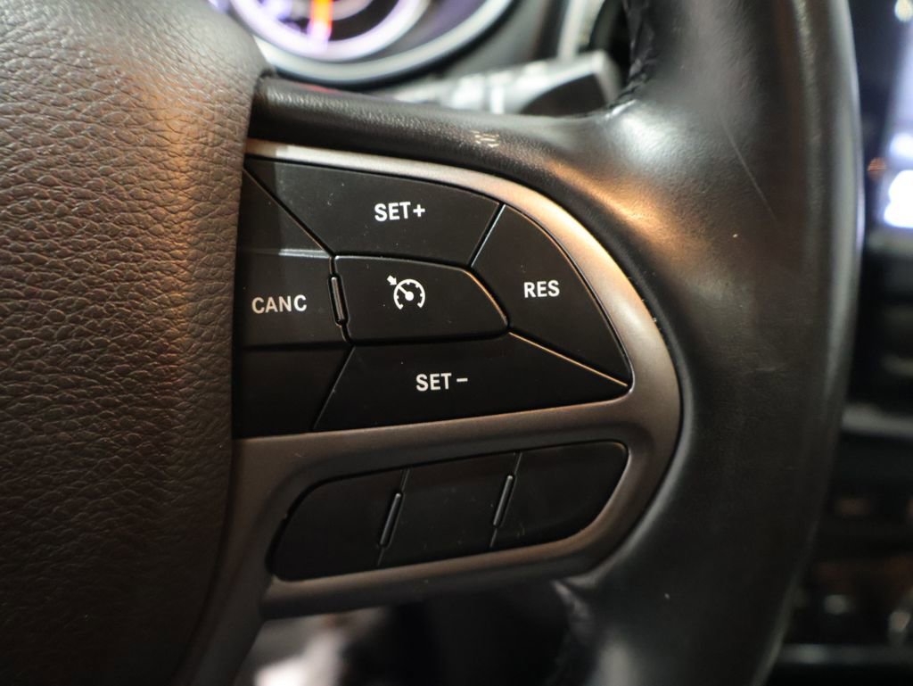 Used 2019 Jeep Cherokee Limited image 35