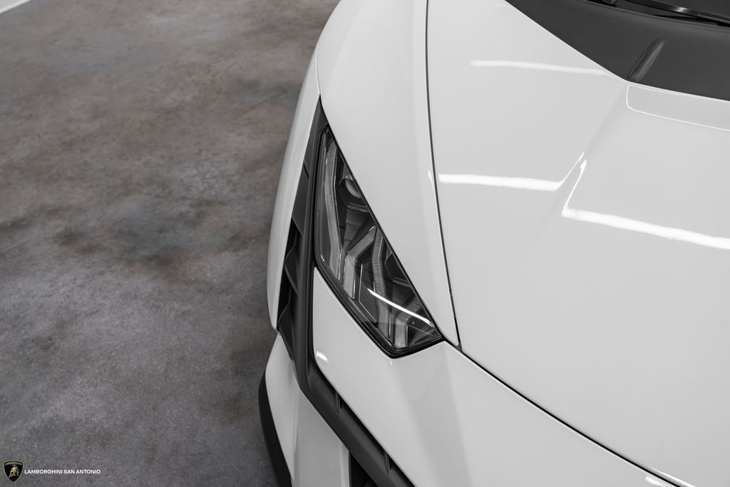 Used 2023 Lamborghini Huracan Tecnica image 15