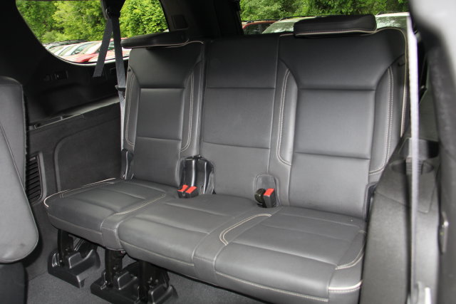 Used 2023 Chevrolet Suburban Premier AWD/4WD image 36