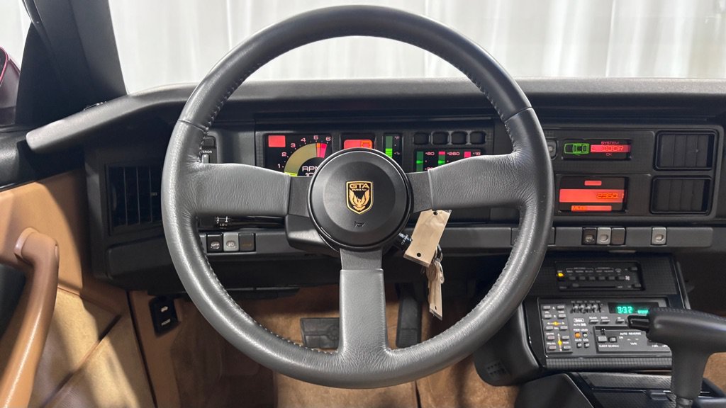 Used 1987 Pontiac Firebird Trans Am RWD image 13