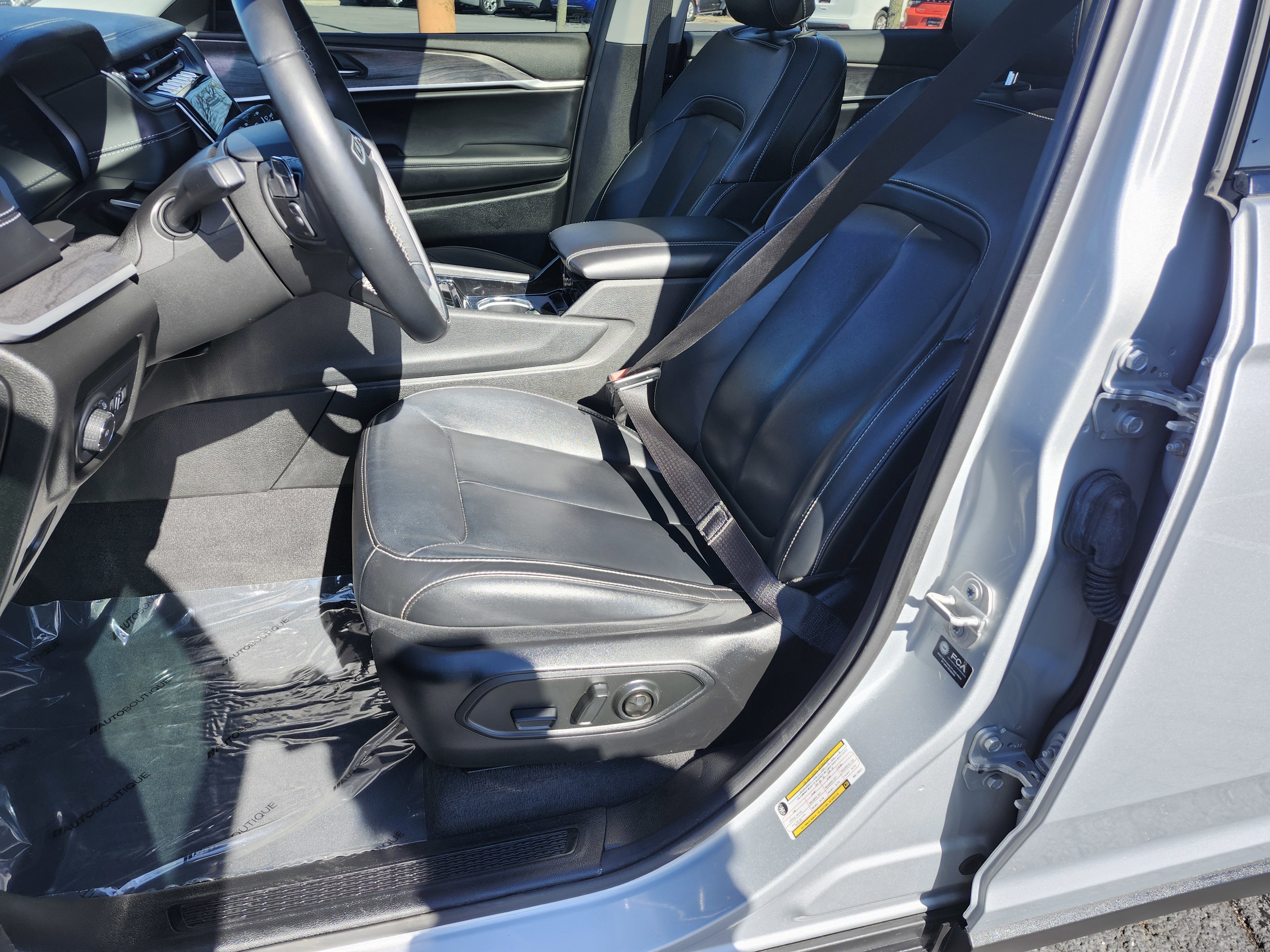 Used 2021 Jeep Grand Cherokee L Limited w/ Trailer Tow Group (B) image 25