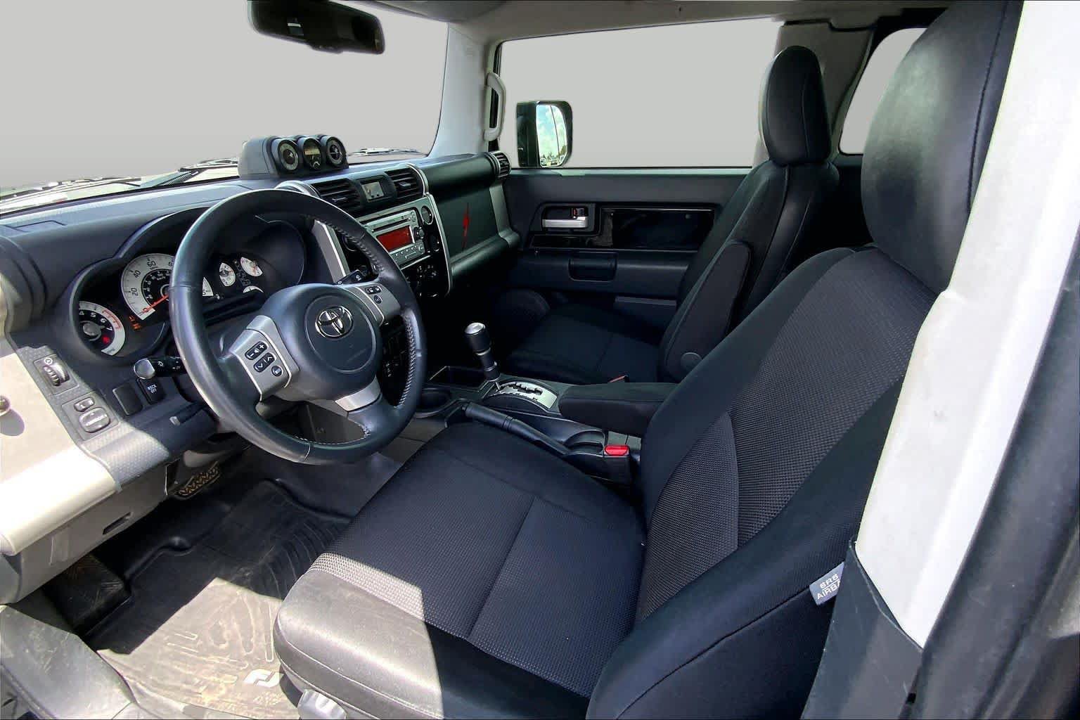 Used 2012 Toyota FJ Cruiser 2WD w/ Upgrade Pkg image 14