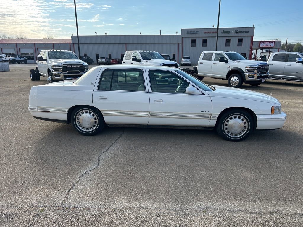 Used 1997 Cadillac De Ville Sedan image 6