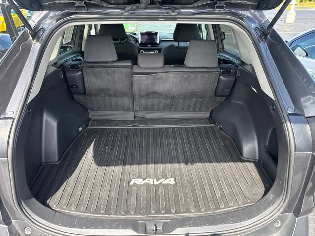 Used 2024 Toyota RAV4 XLE AWD/4WD image 20