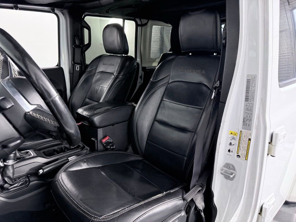 Used 2018 Jeep Wrangler Unlimited Sahara image 11