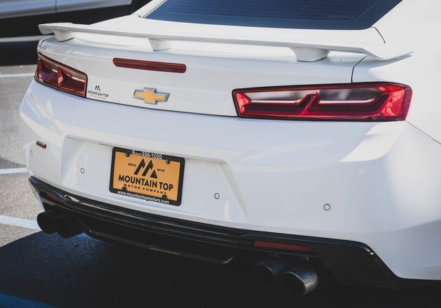 Used 2016 Chevrolet Camaro SS image 29