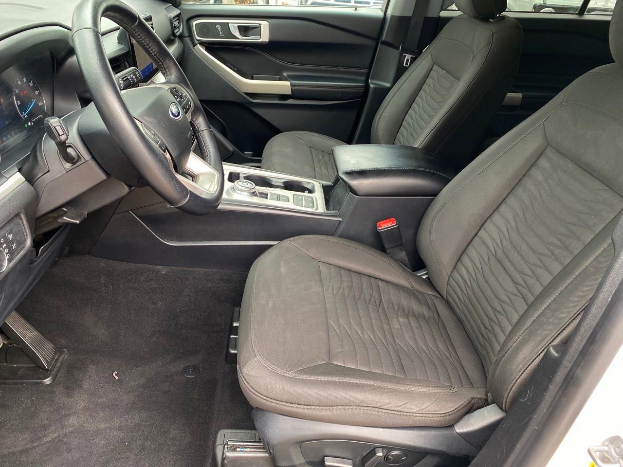 Used 2021 Ford Explorer XLT image 13