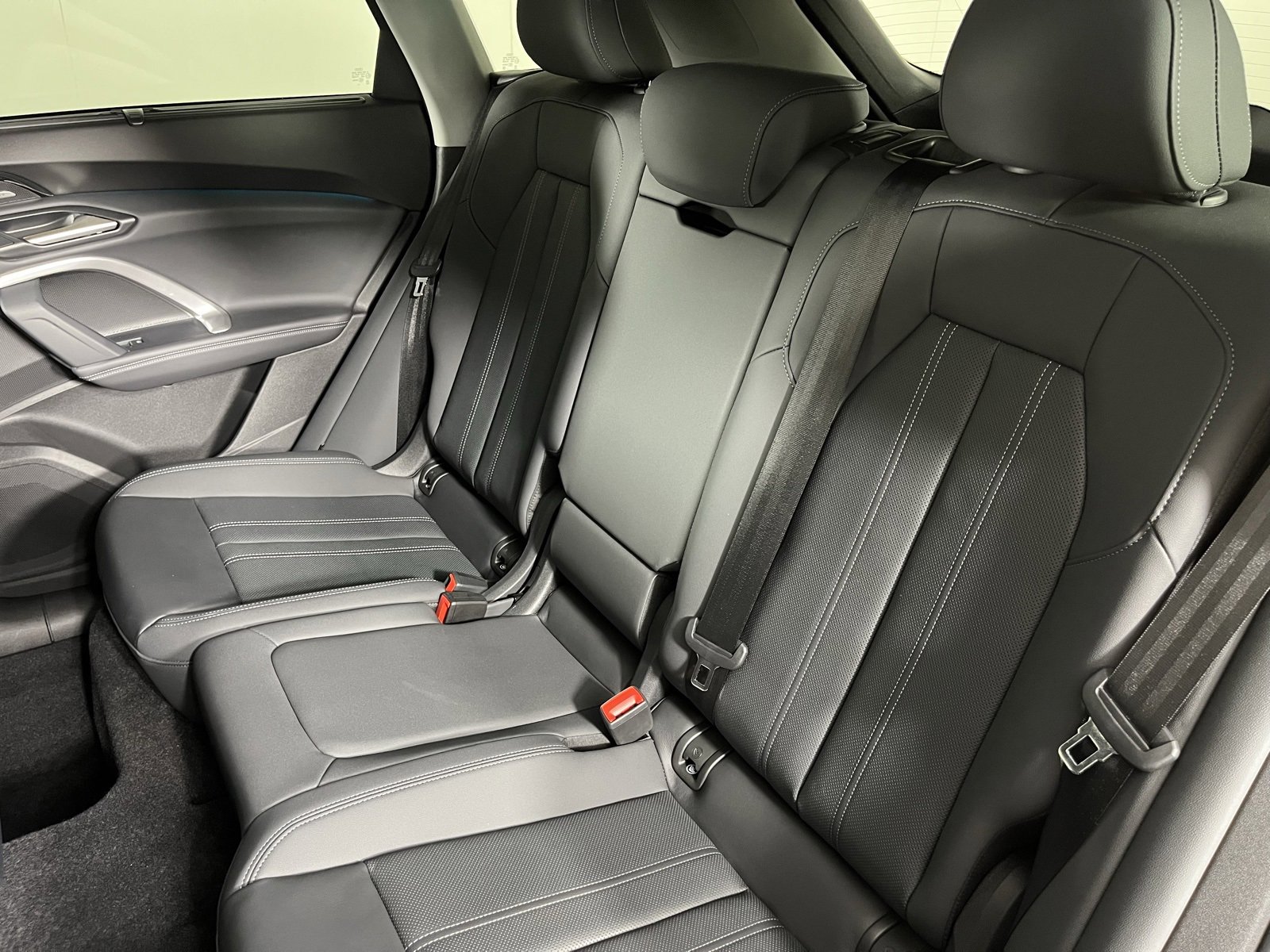 Used 2025 Audi Q5 2.0T Premium Plus w/ Premium Plus image 19