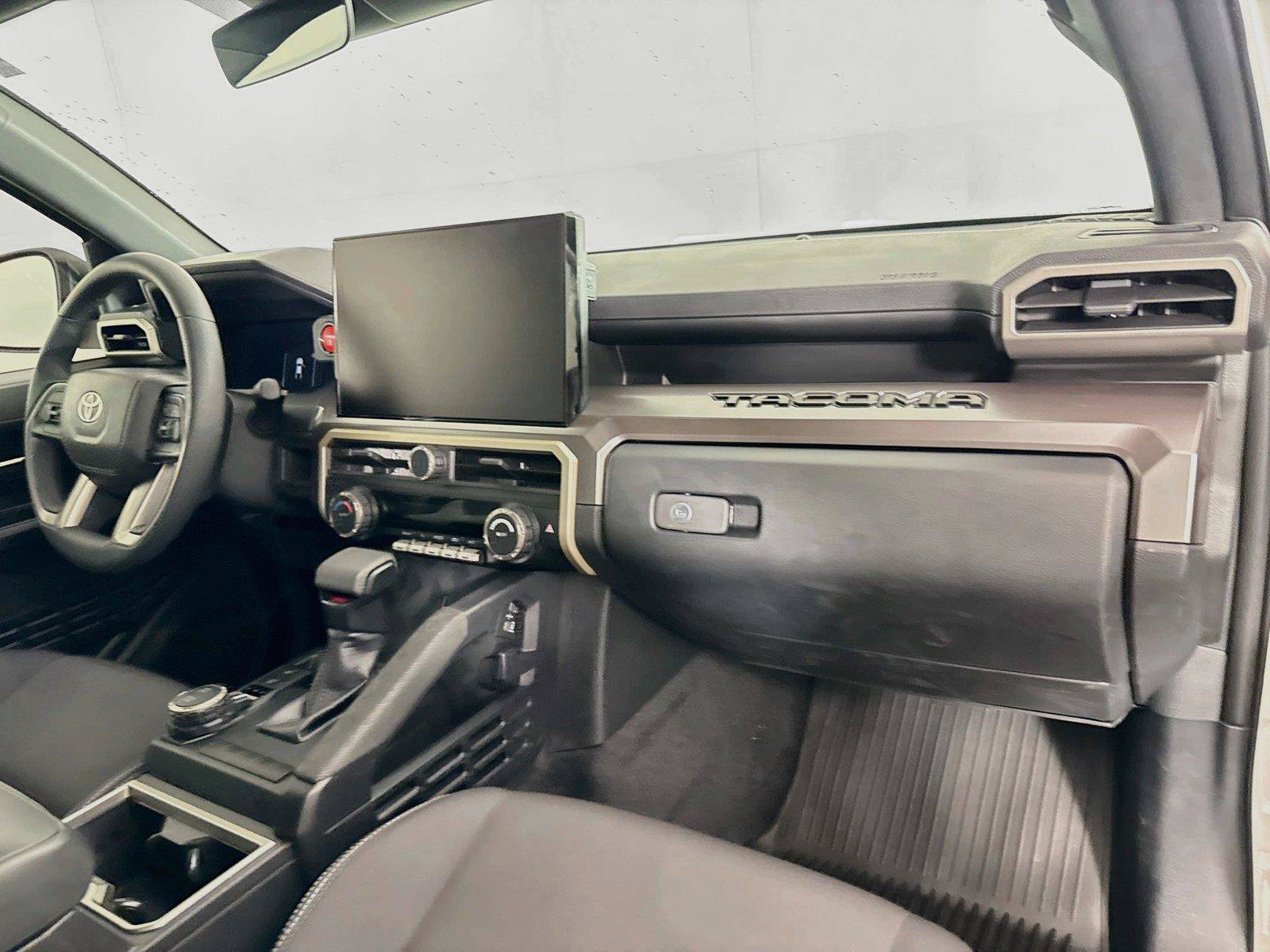 Certified 2025 Toyota Tacoma TRD Sport AWD/4WD image 40