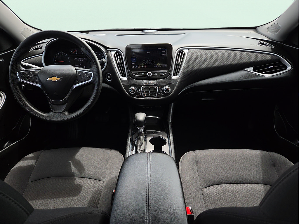 Used 2025 Chevrolet Malibu LT FWD image 12