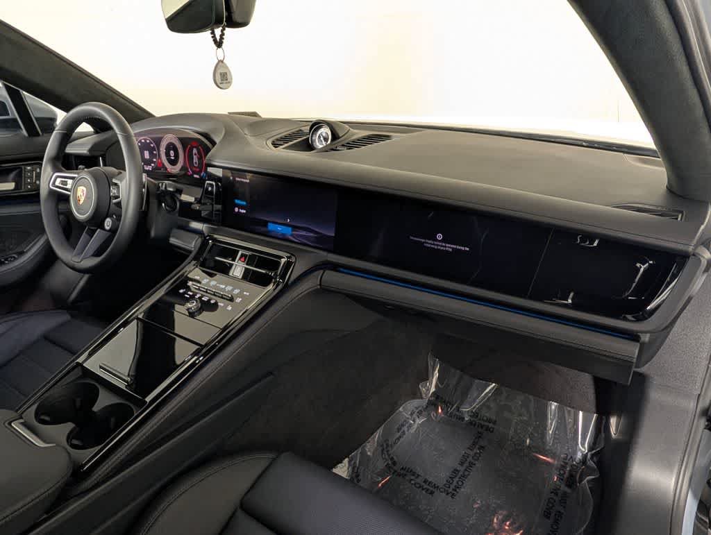 Used 2026 Porsche Panamera GTS AWD/4WD image 19