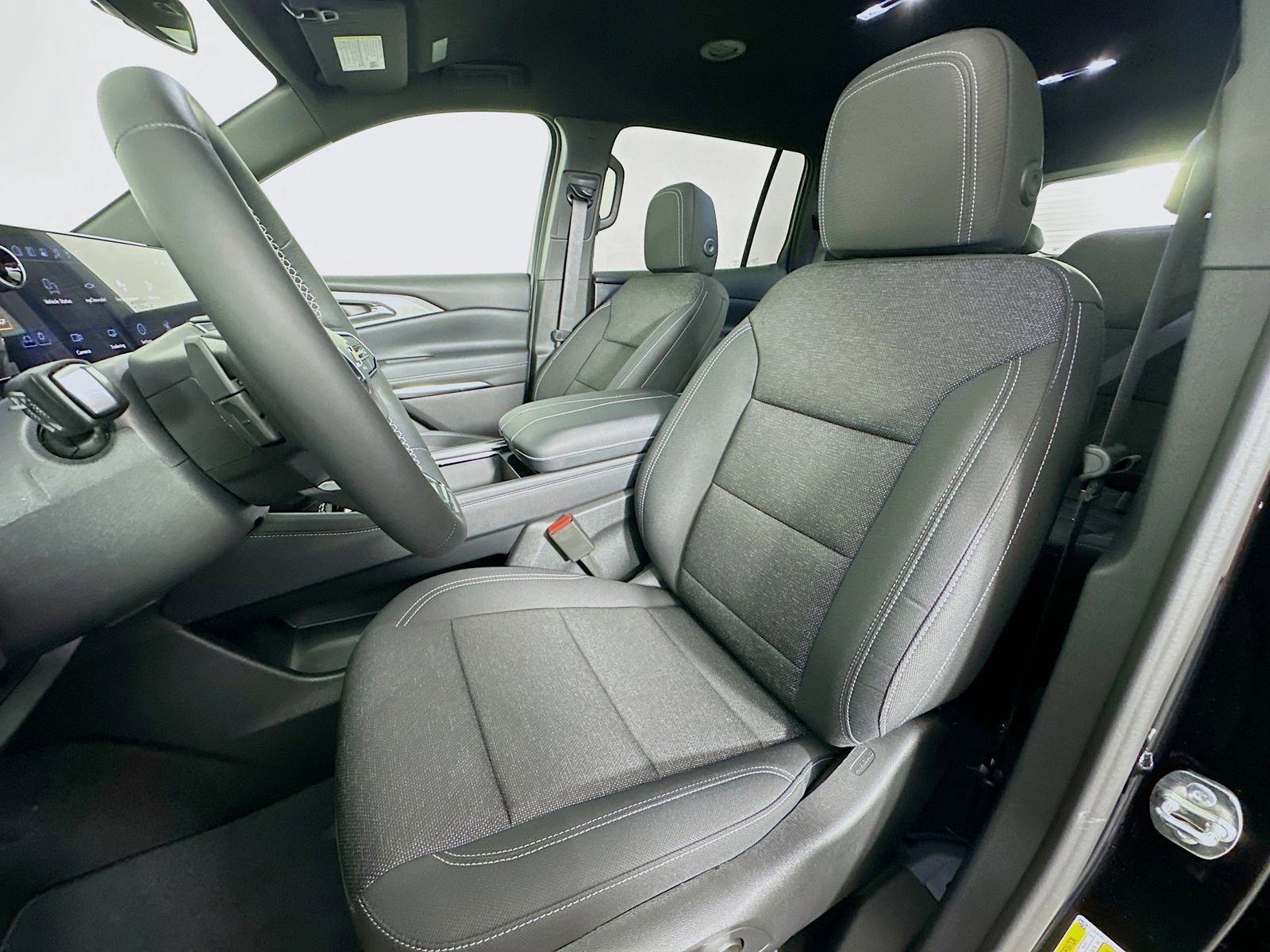 New 2026 Chevrolet Traverse LT image 21