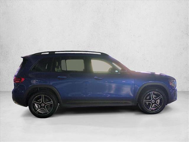 Used 2026 Mercedes-Benz GLB 250 image 4