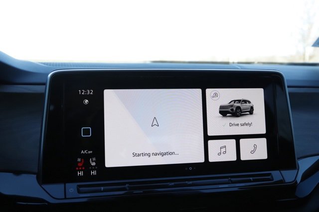 Used 2024 Volkswagen Atlas SE image 28