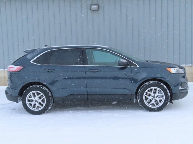 Used 2023 Ford Edge SEL image 2