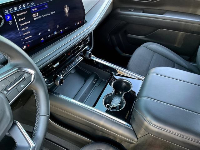 Certified 2025 Chevrolet Suburban LS AWD/4WD image 20