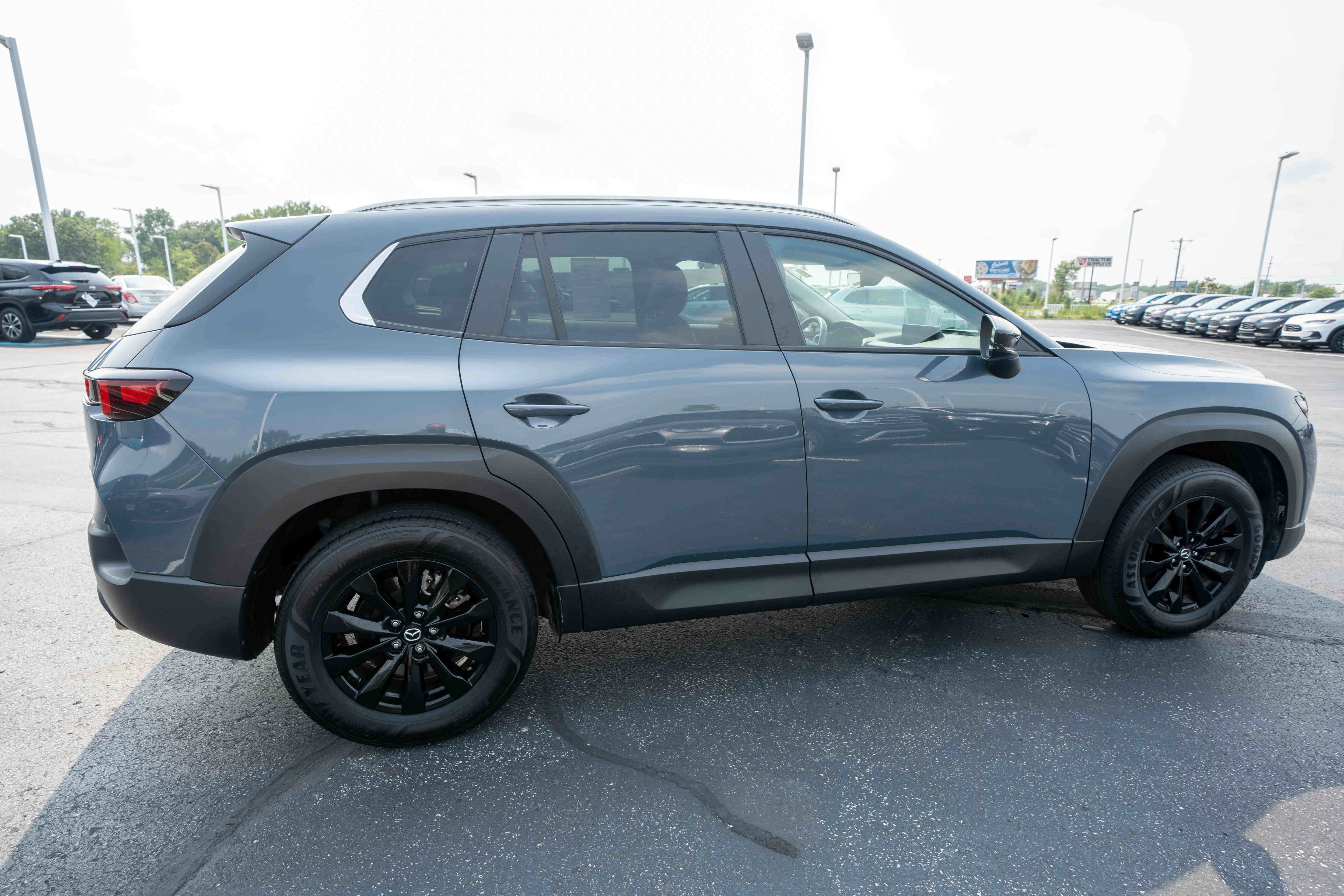 Used 2025 MAZDA CX-50 AWD 2.5 S w/ Premium Package image 6