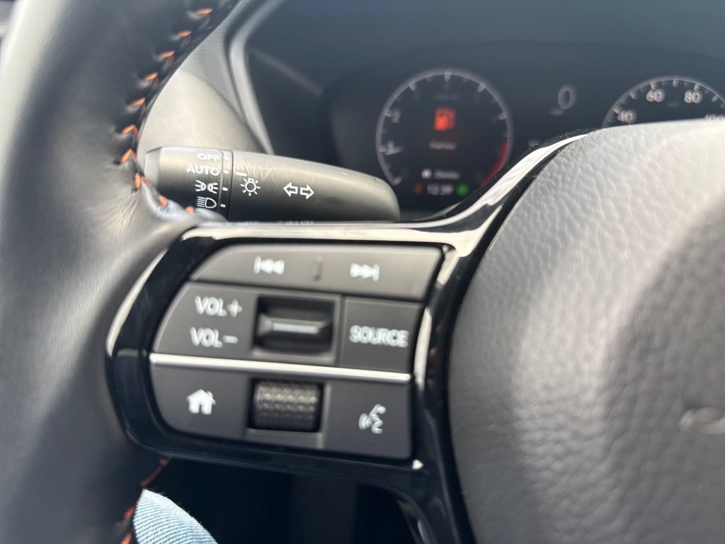 Certified 2025 Honda HR-V Sport image 24