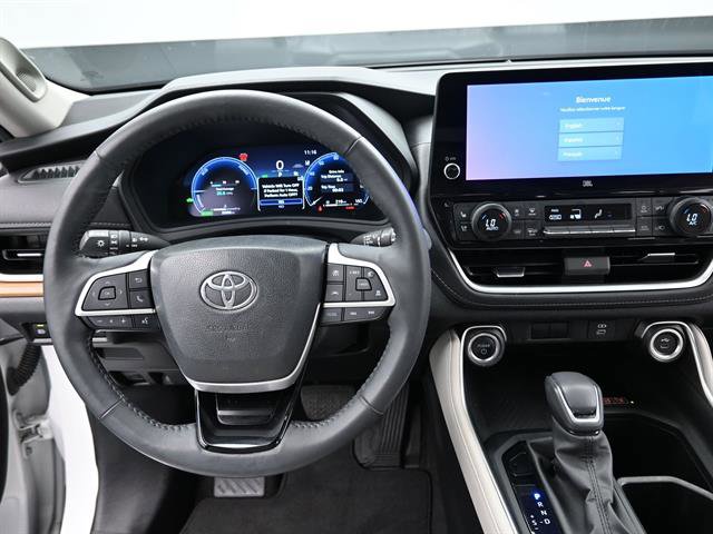 Used 2024 Toyota Grand Highlander Limited image 16